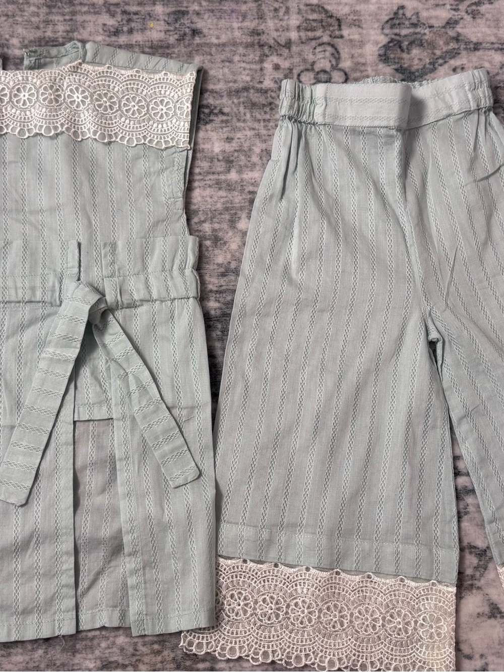 Light cotton, comfy, Lace trim top and pants set, waist on top can be cinched